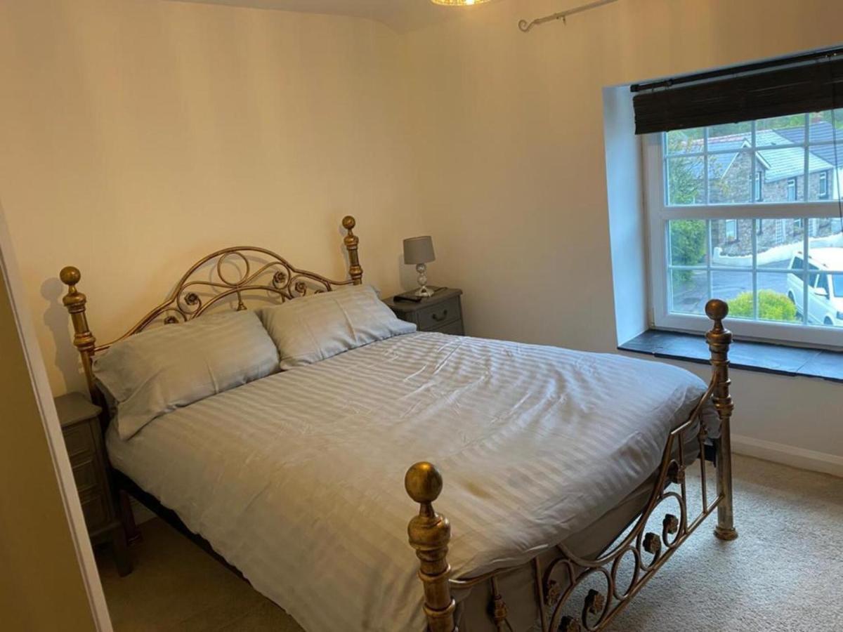 2-Bed Cottage In In Welsh Valley Nr Swansea Exterior photo